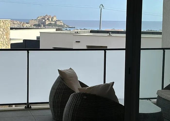 T2 Vue Et Citadelle * Calvi (Corsica)