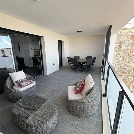 T2 Vue Et Citadelle カルヴィ